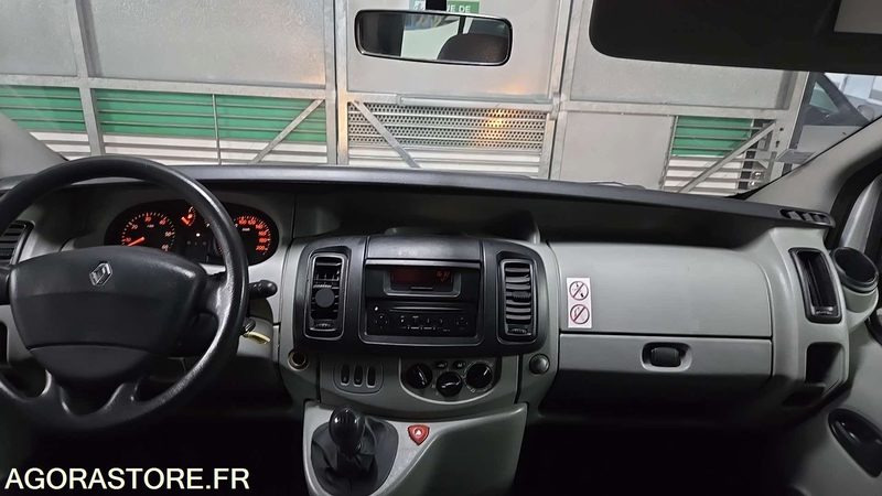 Minibus Renault Trafic - 2004 - 257907kms - 1707-XB-22