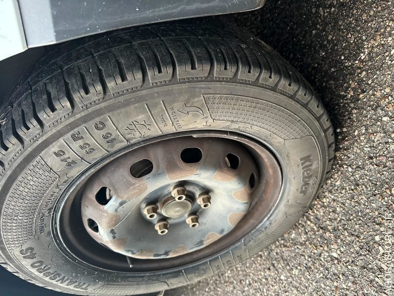 Minibus Renault Trafic 8 places / ED-593-MY / 463 642kms