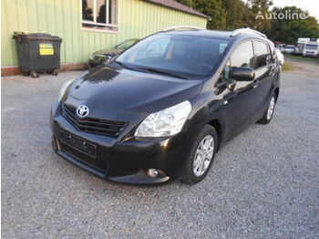 Minibus TOYOTA Verso