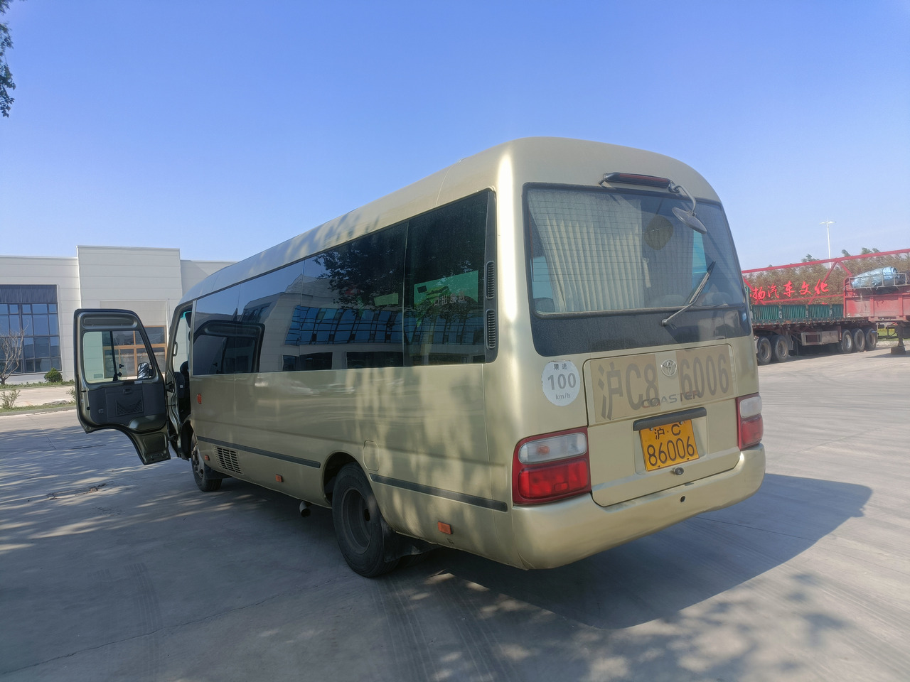 Minibus, Transport de personnes TOYOTA Coaster passenger bus 29 seats: photos 4