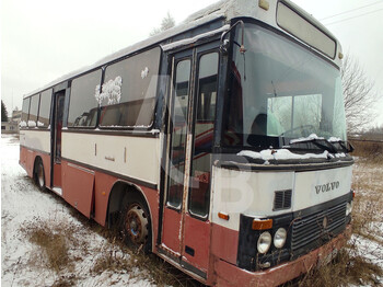 Bus interurbain Volvo B6: photos 1