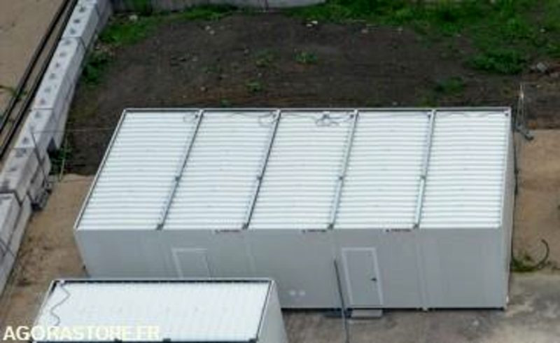 Conteneur comme habitat 5 modules vestiaire/sanitaire