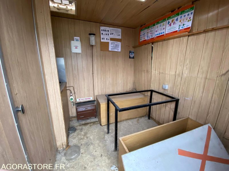 Conteneur comme habitat Bungalow base vie chantier sur berce ampliroll