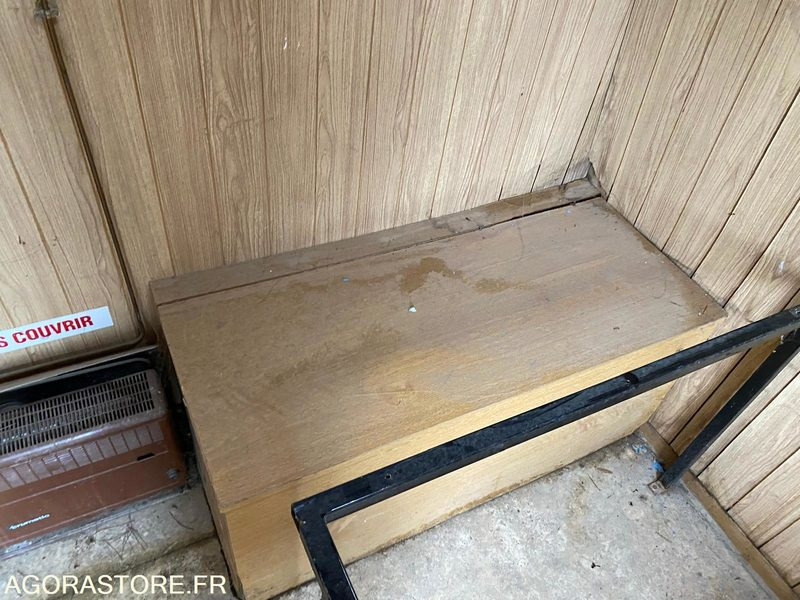 Conteneur comme habitat Bungalow base vie chantier sur berce ampliroll