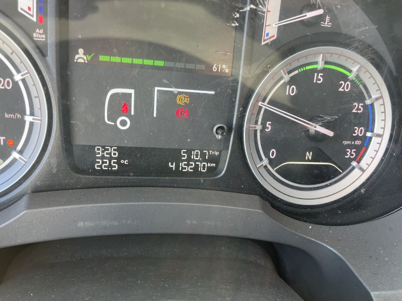 Camion à rideaux coulissants DAF LF 220