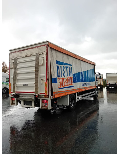 Camion à rideaux coulissants DAF LF 55 250