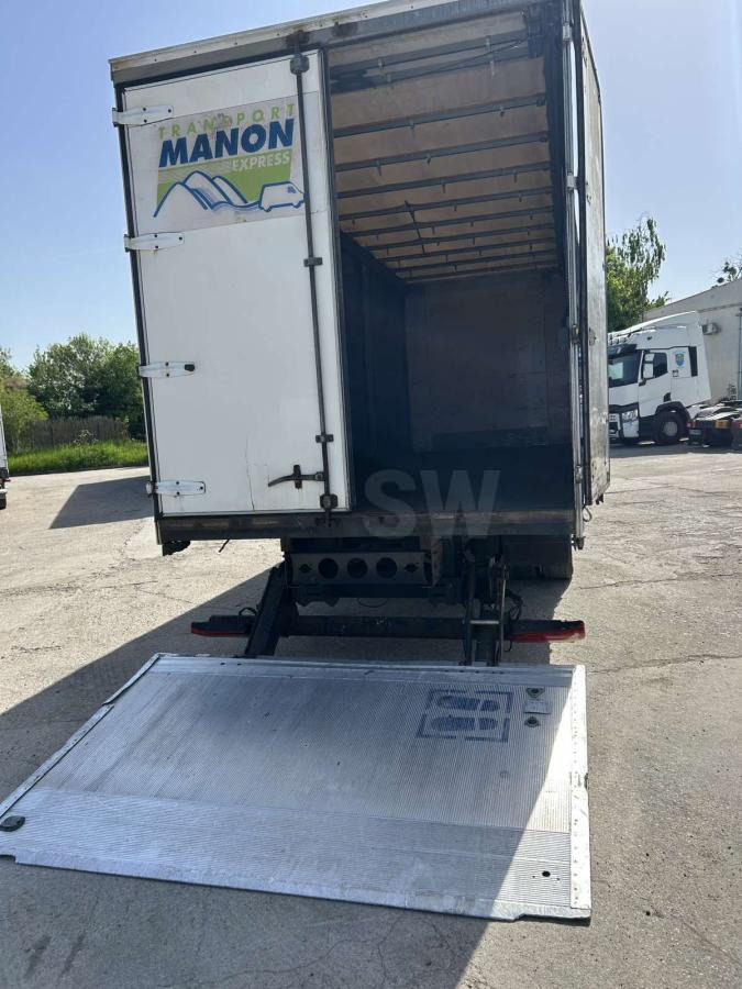 Camion à rideaux coulissants MAN TGL 12.250
