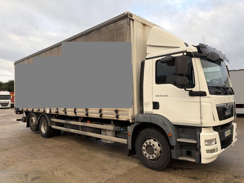 Camion à rideaux coulissants MAN TGM 26.320