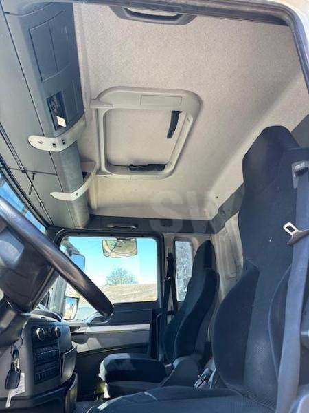 Camion à rideaux coulissants MAN TGS 18.440