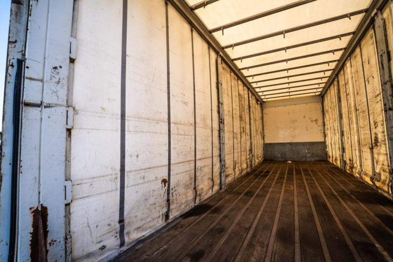 Camion à rideaux coulissants Renault MIDLUM 270 (18t) DXI