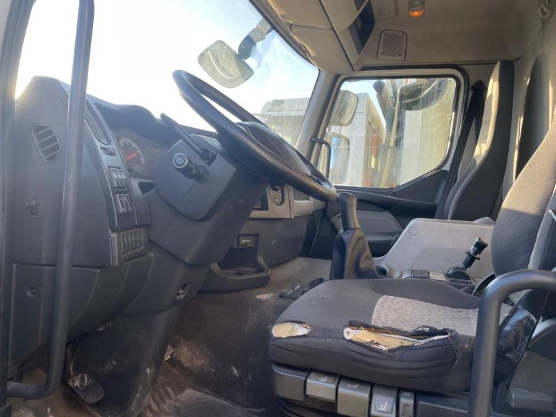 Camion à rideaux coulissants Renault Premium