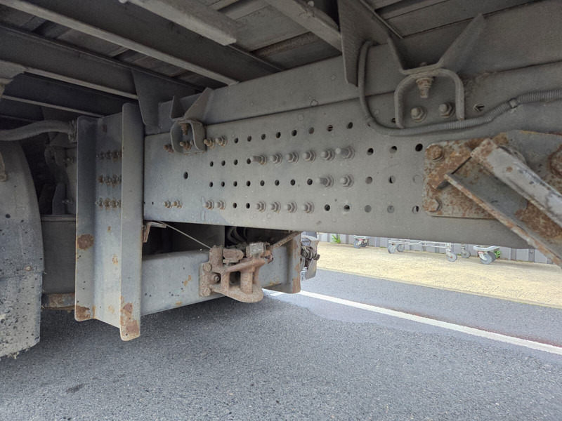 Camion à rideaux coulissants Renault Premium 460dxi