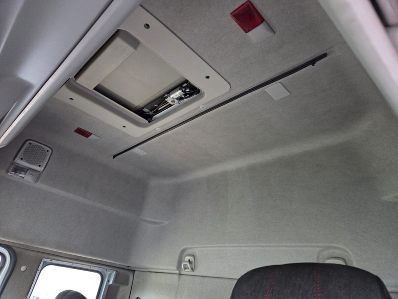 Camion à rideaux coulissants Renault Premium 460dxi