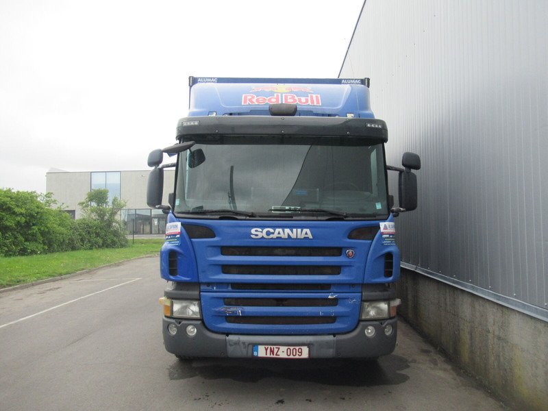 Camion à rideaux coulissants Scania p310