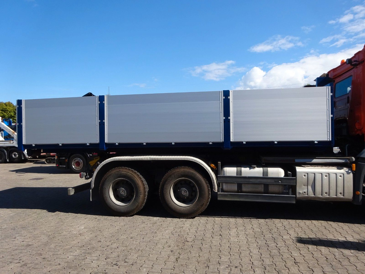 Camion ampliroll 12 cbm Abrollcontainer Pritsche