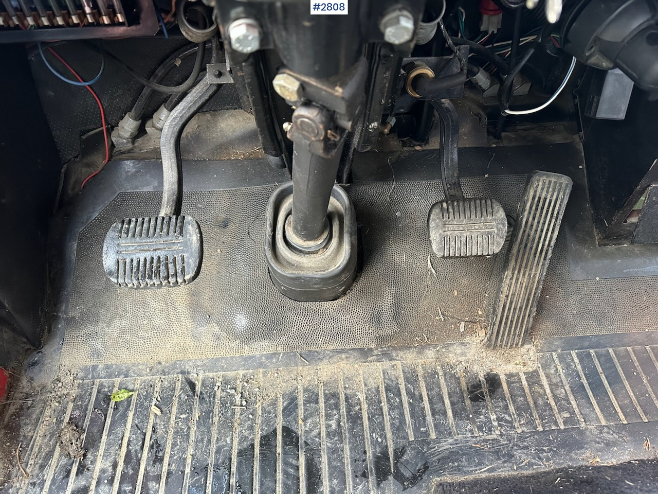 Camion ampliroll 1983 Bedford TL 1260 hook truck