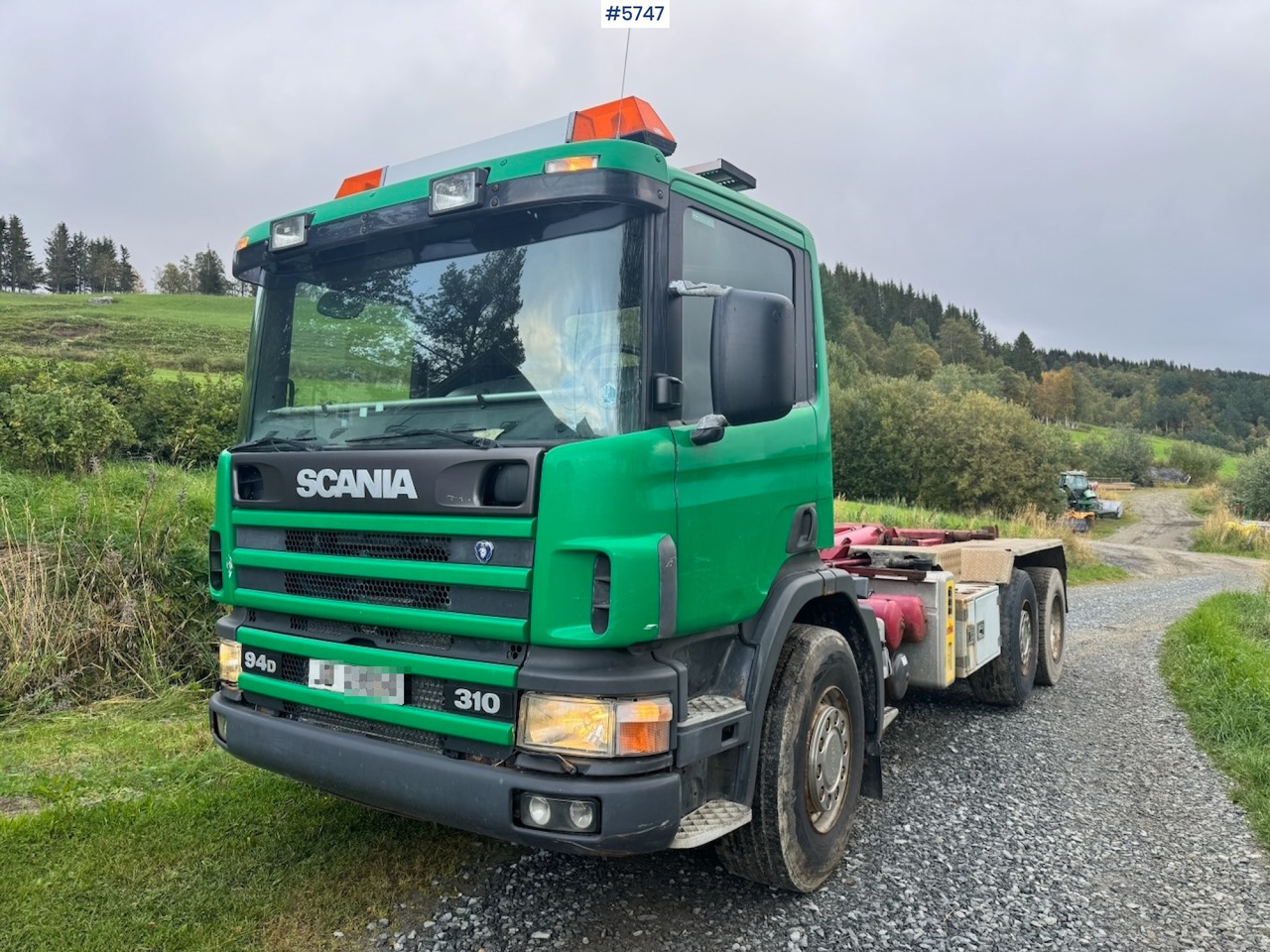 Camion ampliroll 1998 Scania 94D 310 Hook‑truck
