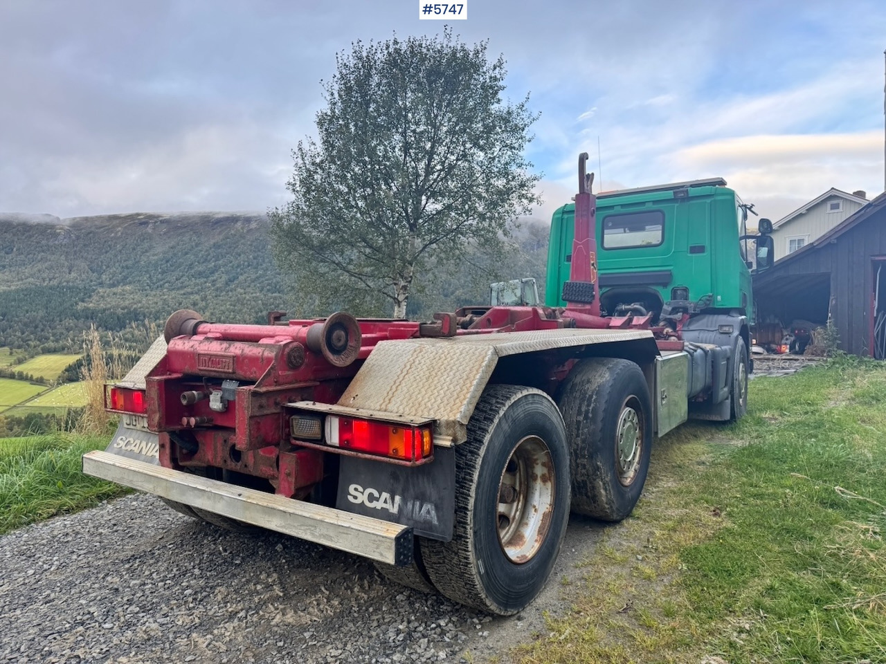 Camion ampliroll 1998 Scania 94D 310 Hook‑truck