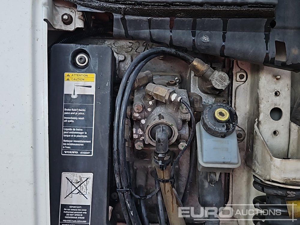 Camion ampliroll 2005 Volvo FM12 340