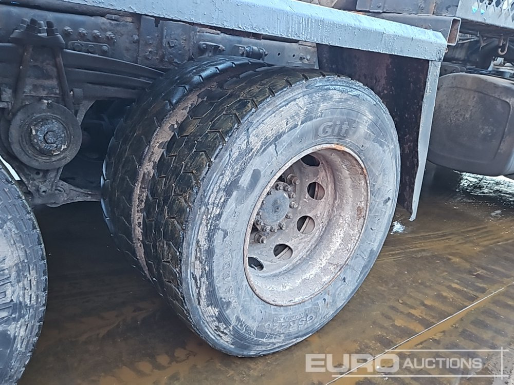 Camion ampliroll 2005 Volvo FM12 340