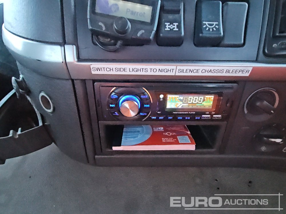 Camion ampliroll 2005 Volvo FM12 340