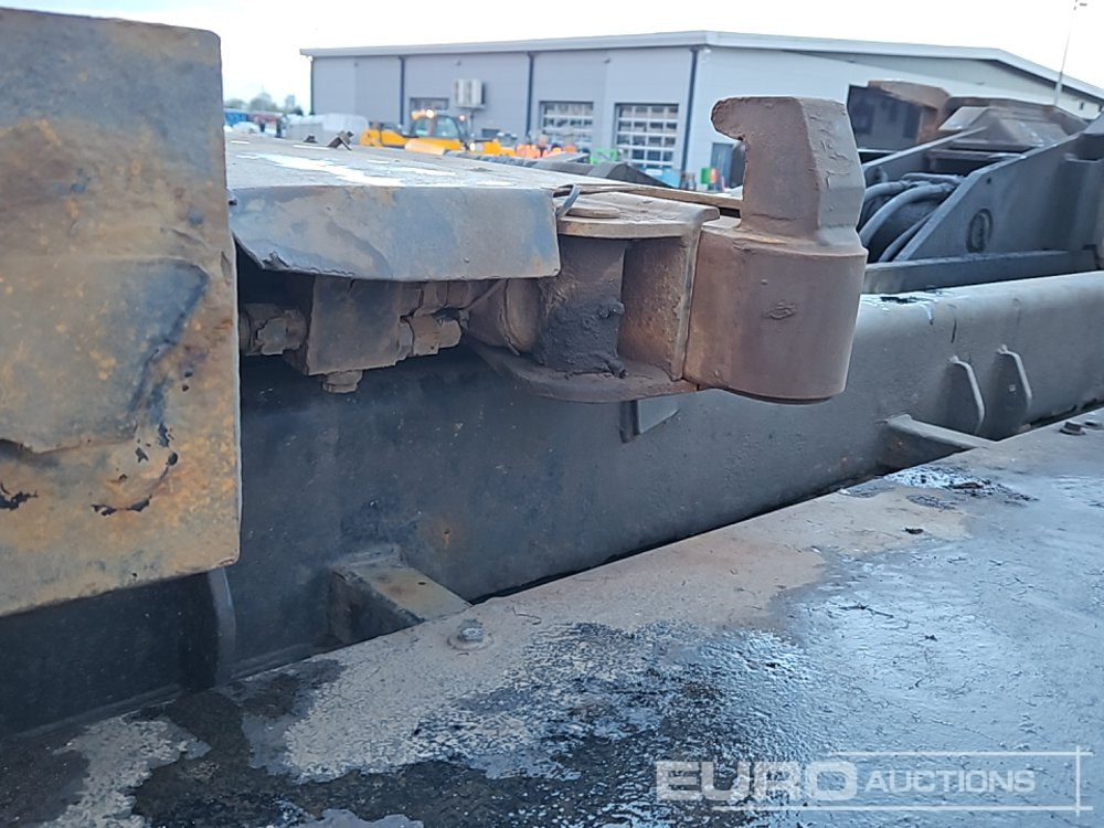 Camion ampliroll 2005 Volvo FM12 340