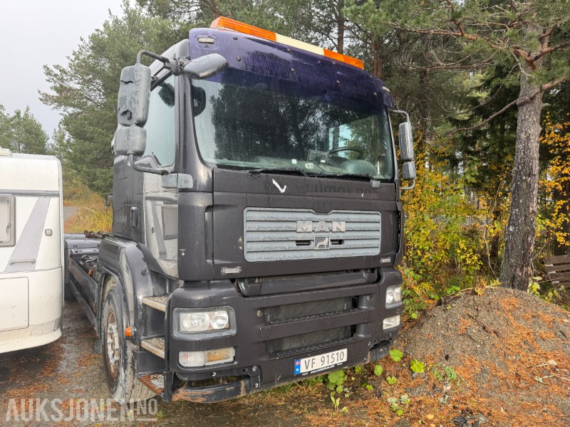 Camion ampliroll 2007 MAN TGA 26.440 6X2-2 BL