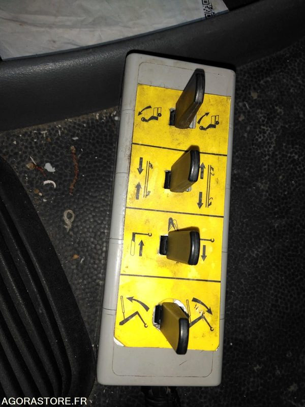 Camion ampliroll CAMION AMPLIROLL CN-524-FV