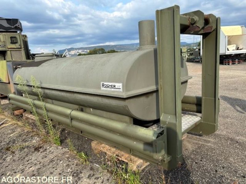 Camion ampliroll CITERNE AMPLIROLL 4000 LITRES