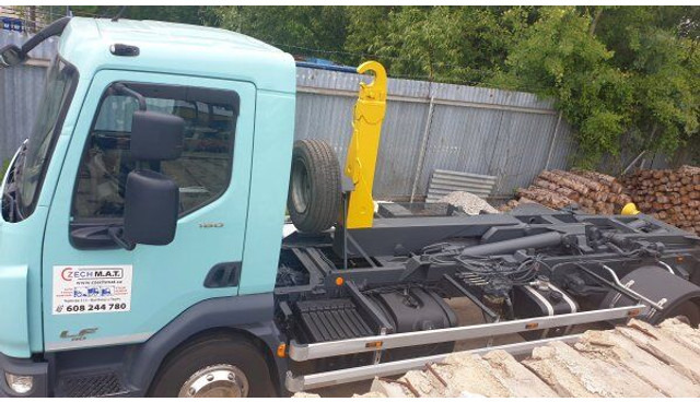 Camion ampliroll DAF 12t LF180 FA
