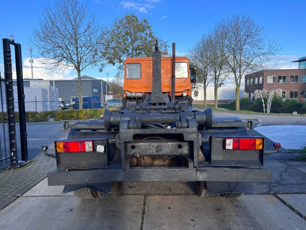 Camion ampliroll DAF 1900 TURBO 4X4 HOOKLIFT
