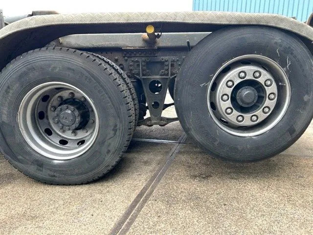 Camion ampliroll DAF 95.480 XF SPACECAB 6x2 WITH HOOK-ARM SYSTEM (EURO 3 / ZF16 MANUAL GEARBOX / ZF-INTARDER / STEEL-/AIR SUSPENSION / AIRCONDITIONIN