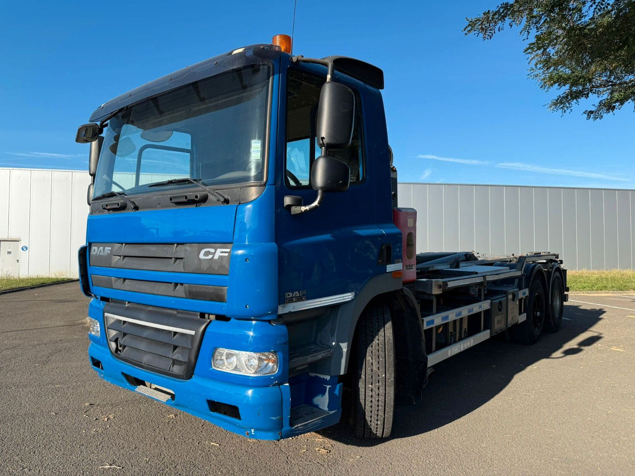 Camion ampliroll DAF CF85.360. Klima. E5. VDL. Tempomat