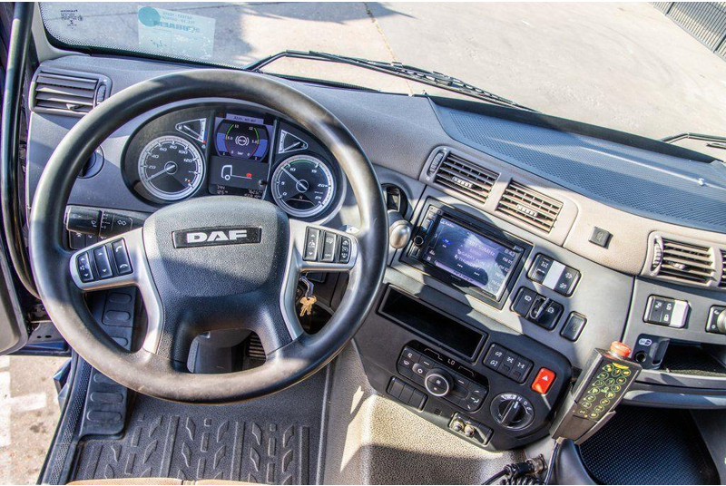 Camion ampliroll DAF CF 450