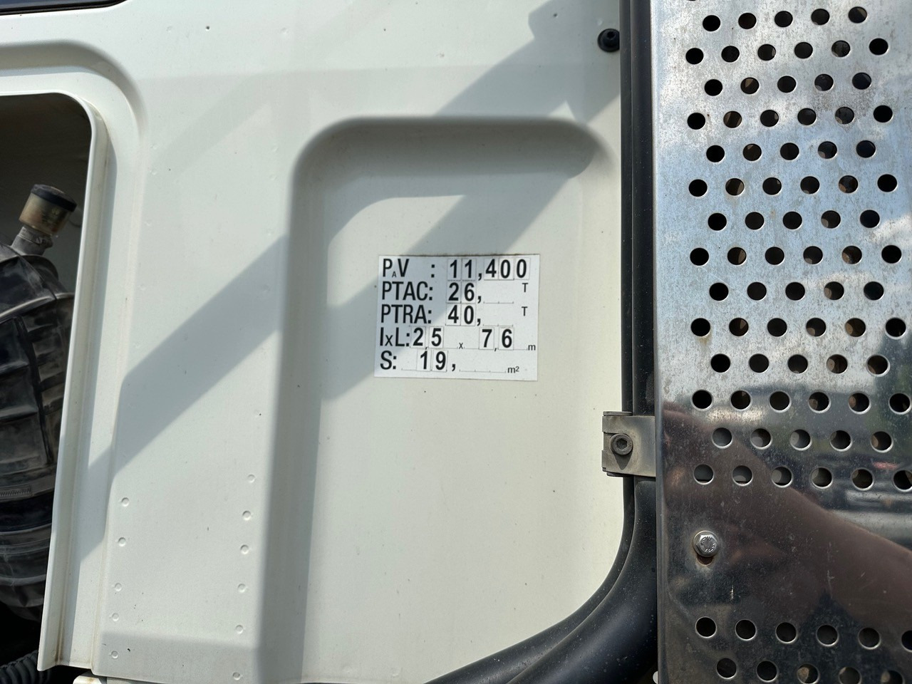 Camion ampliroll DAF CF 85.360