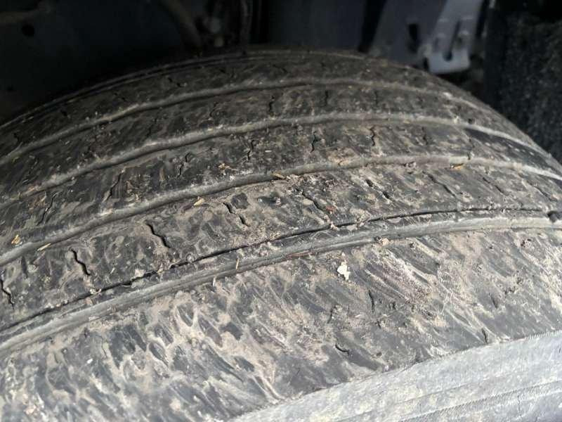 Camion ampliroll DAF GRUE 85.410 6X4