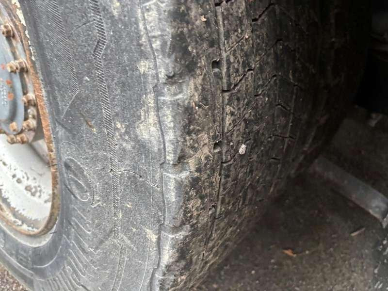 Camion ampliroll DAF GRUE 85.410 6X4