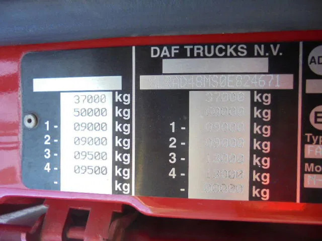 Camion ampliroll DAF XF 105 410 FAD 8X4 STEEL SUSPENSION