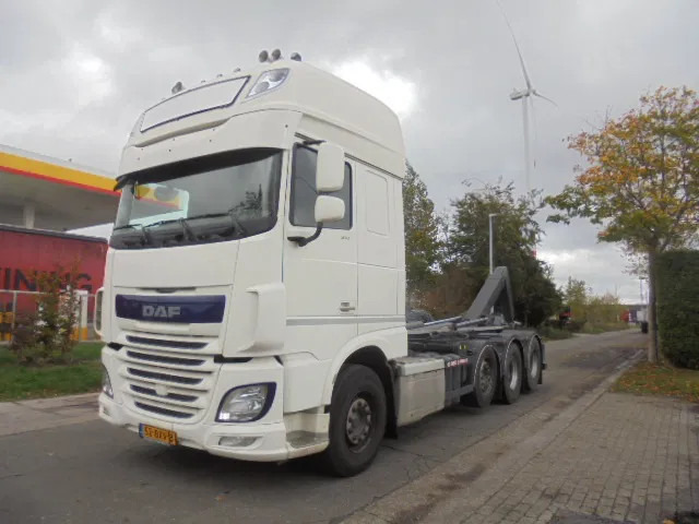 Camion ampliroll DAF XF 106 510 8X2 TRIPLE NL TRUCK