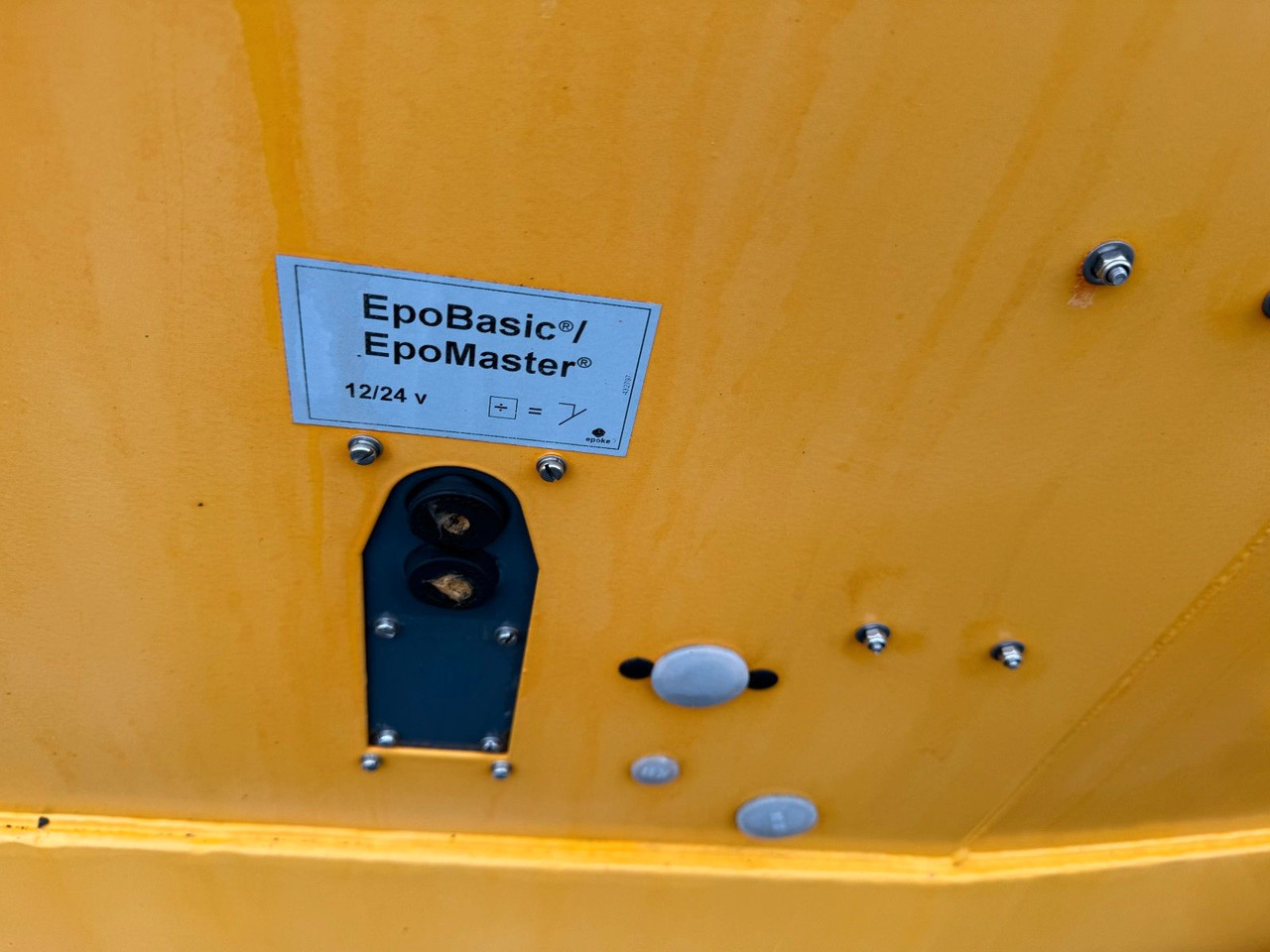 Camion ampliroll Epoke Salzstreuer Winterdienst Bandstreuer