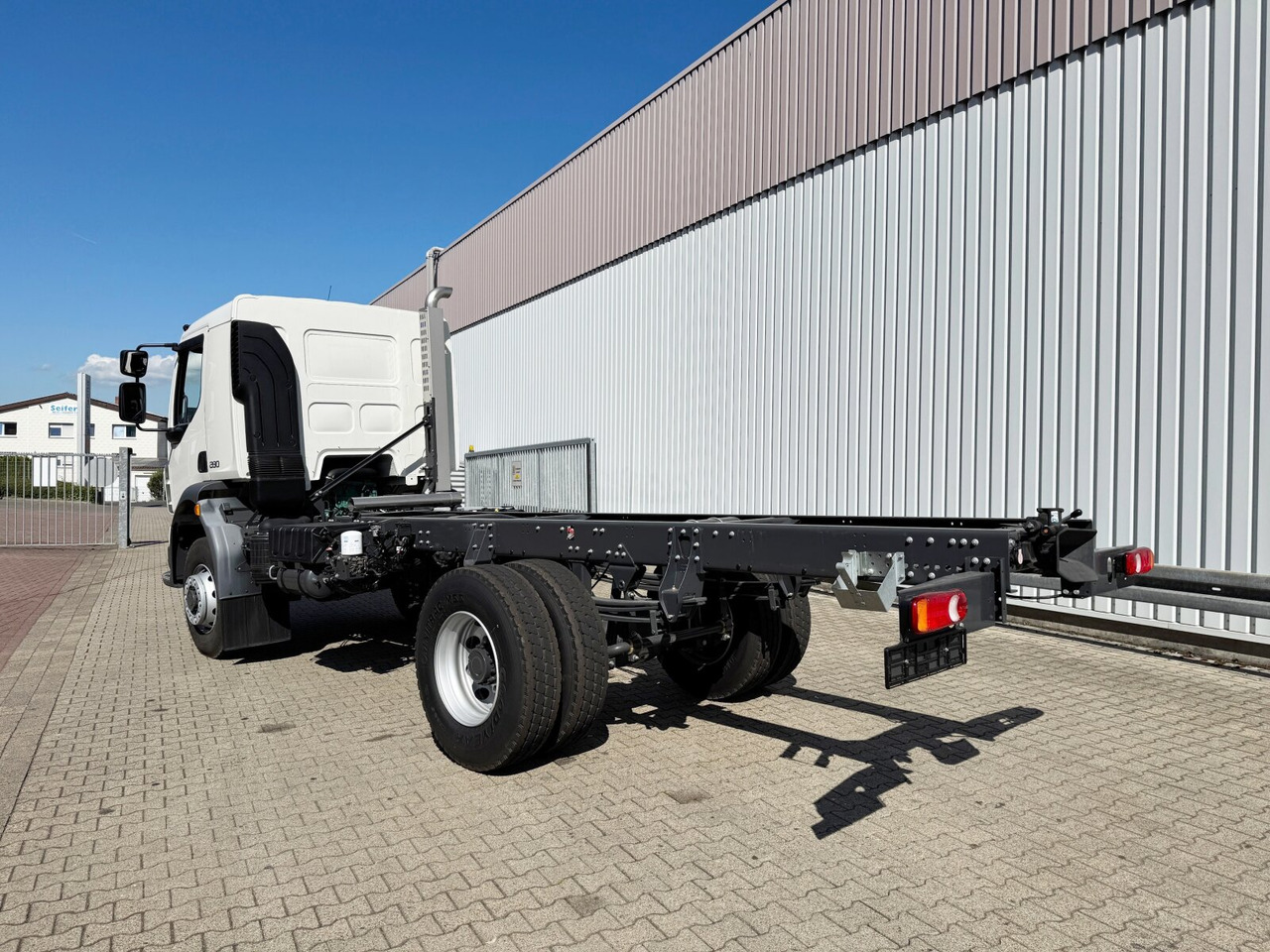 Camion ampliroll FL 280 4x4 FL 280 4x4