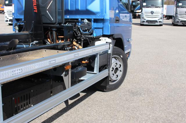 Camion ampliroll FUSO 9C18E