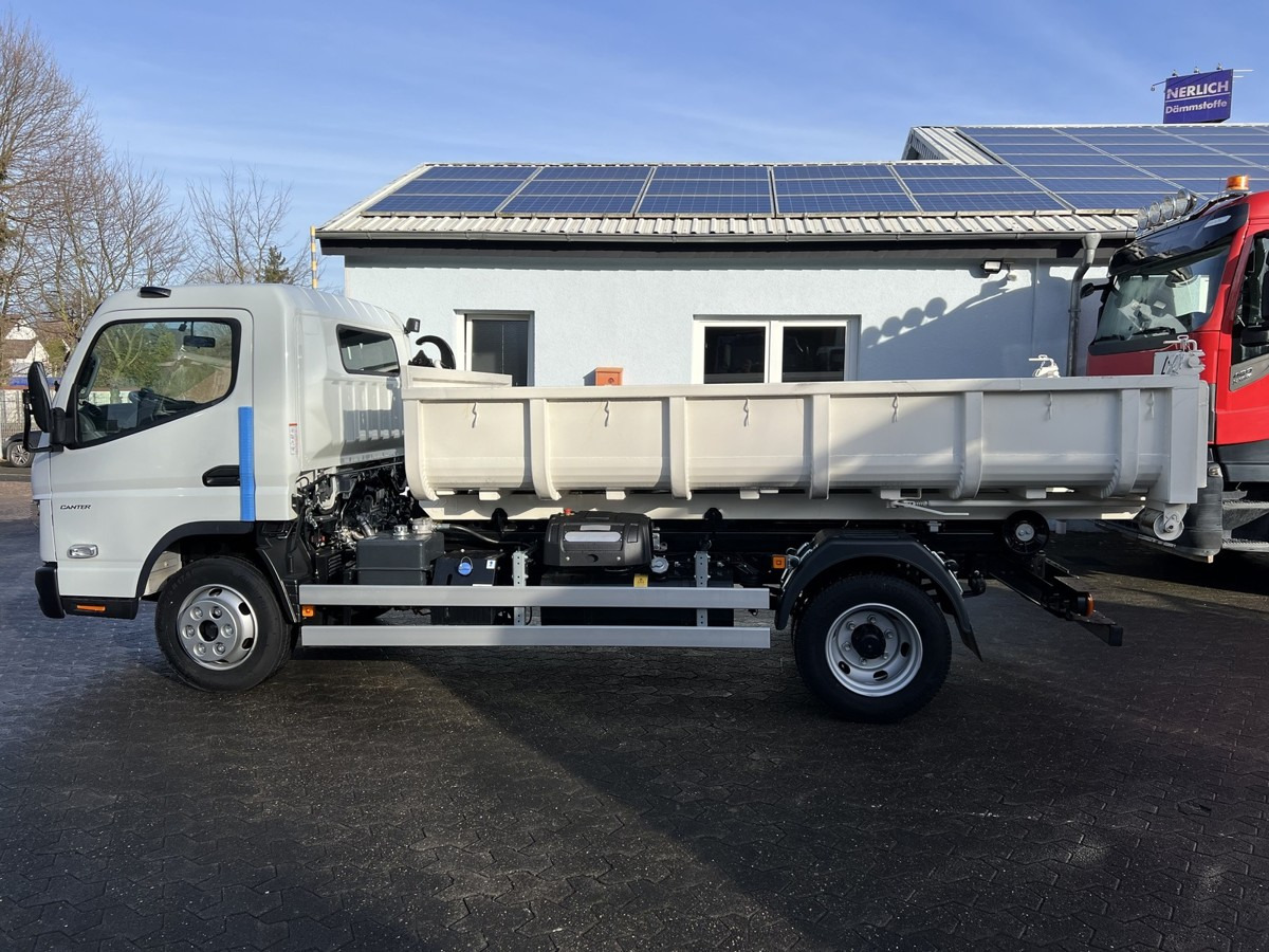 Camion ampliroll FUSO Canter FUSO 7C18 City Abrollkipper Miete