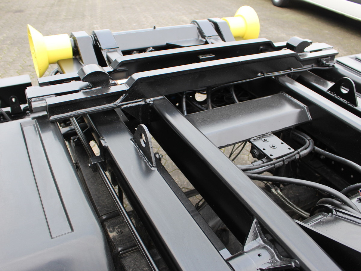 Camion ampliroll FUSO Canter FUSO 9C18  City Abrollkipper Hooklift Bla