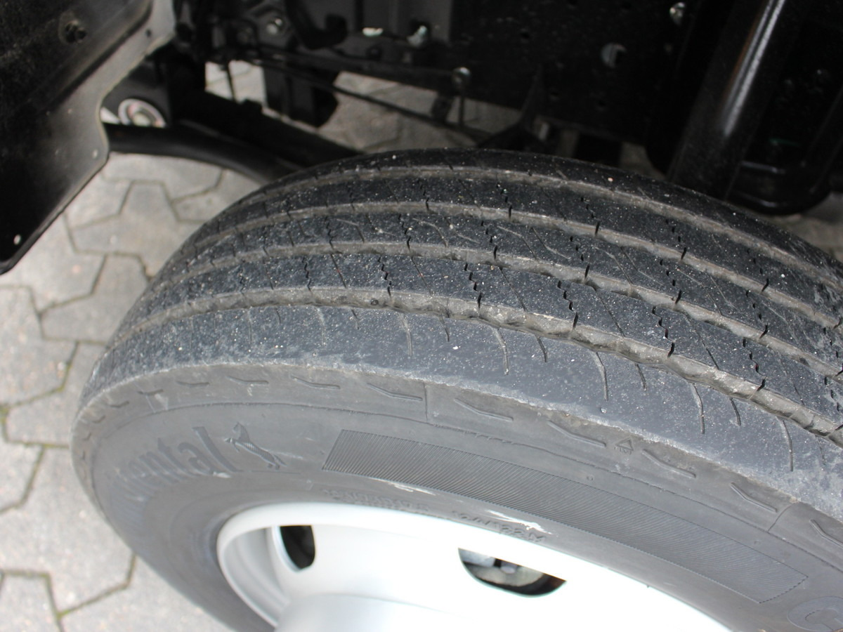 Camion ampliroll FUSO Canter FUSO 9C18  City Abrollkipper Hooklift Bla