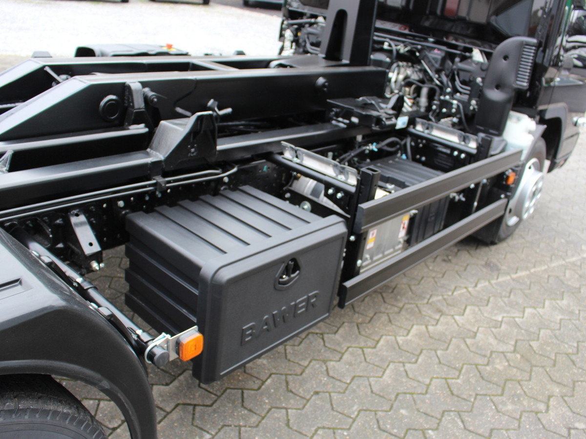 Camion ampliroll FUSO Canter FUSO 9C18  City Abrollkipper Hooklift Bla