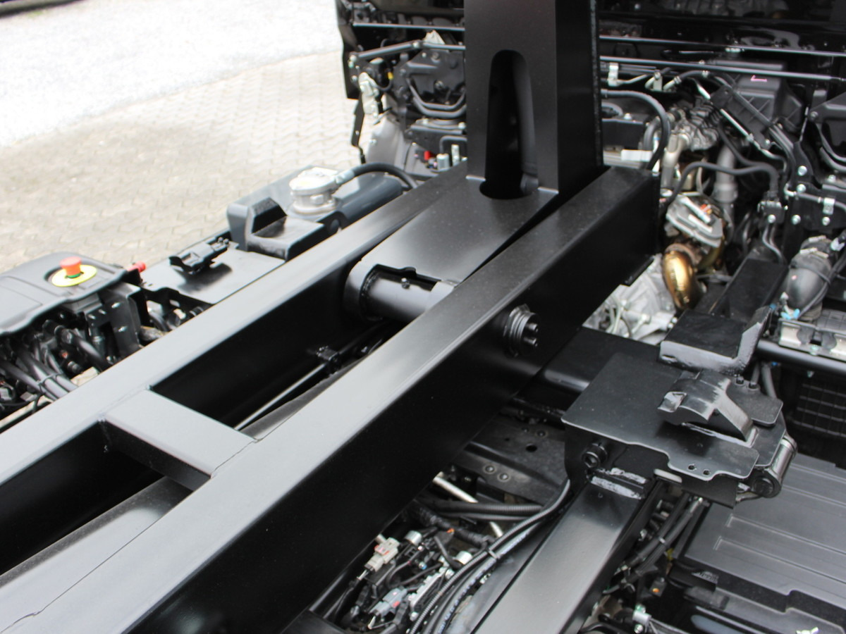 Camion ampliroll FUSO Canter FUSO 9C18  City Abrollkipper Hooklift Bla