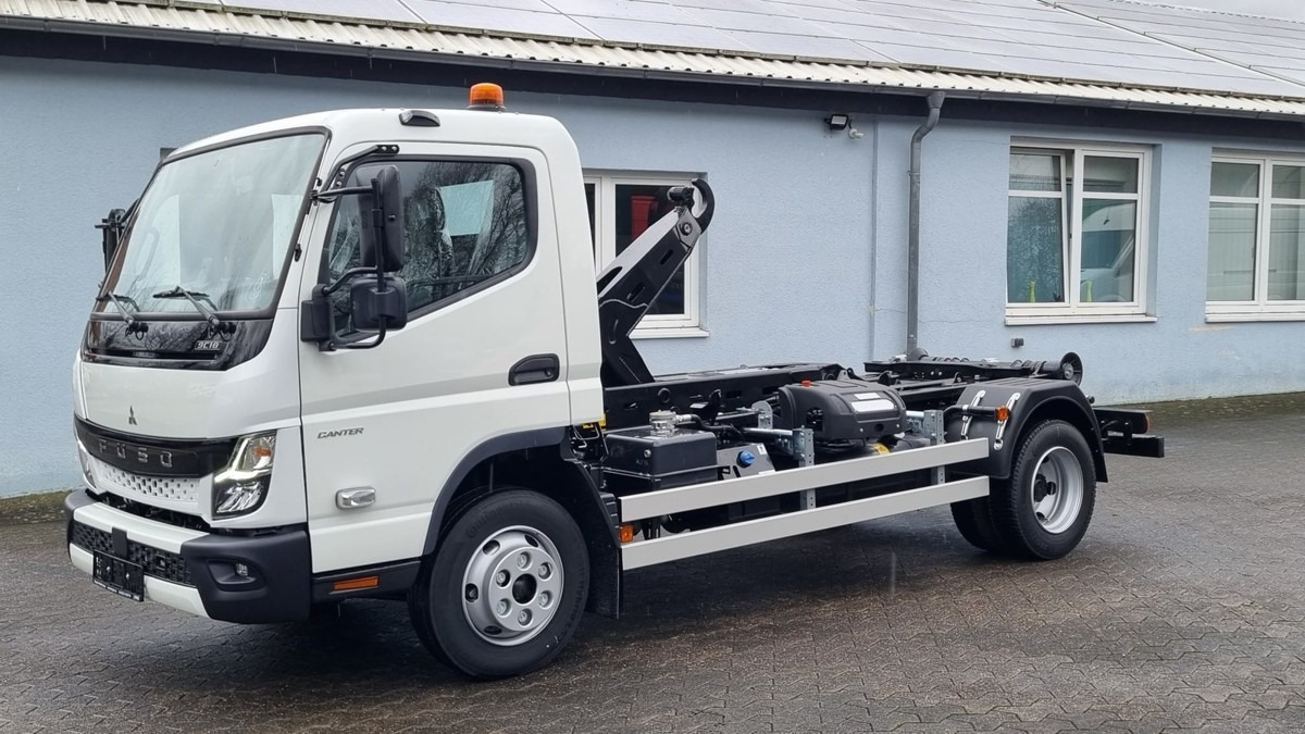 Camion ampliroll FUSO Canter FUSO 9C18 Duonic City Abrollkipper