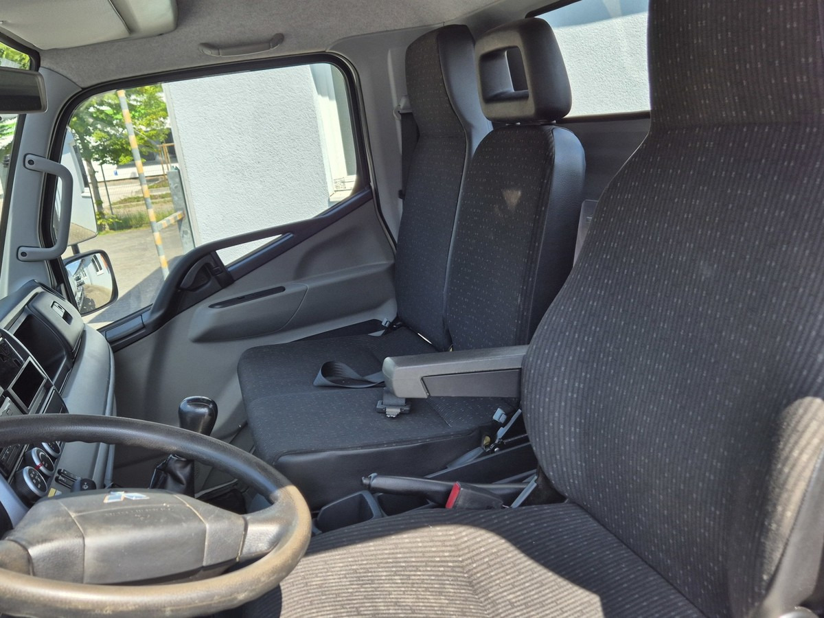 Camion ampliroll FUSO Fuso Canter 7C18 City Abrollkipper AHK Hooklift