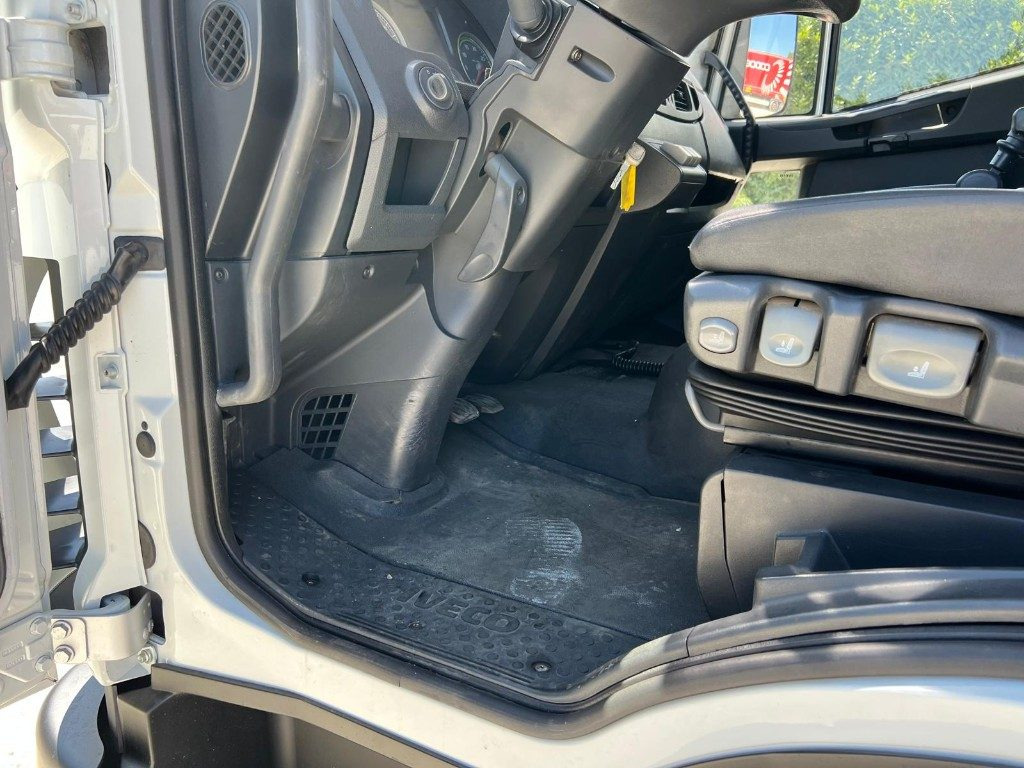 Camion ampliroll IVECO 120EL18 SCARRABILE